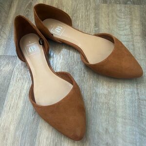 Gap Camel Flats